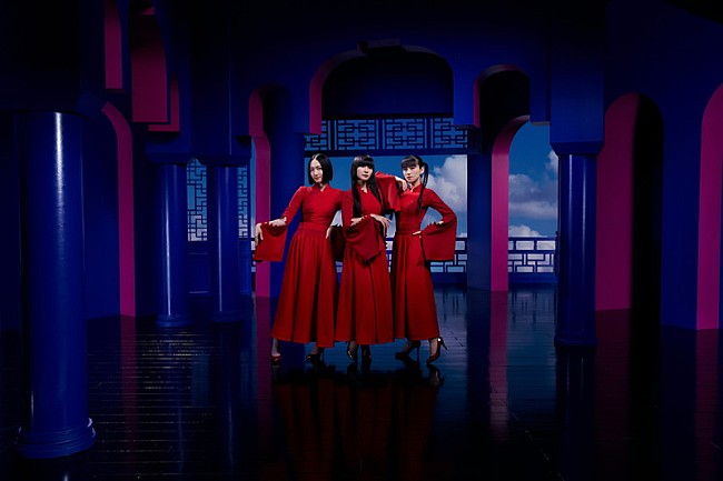 Perfume「Perfume、ツアー映像作品『Perfume 9th Tour 2022 “PLASMA”』ティザーを公開」1枚目/3