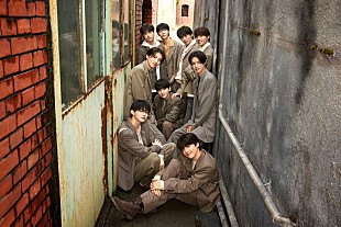 「&amp;TEAM、2nd EP『First Howling : WE』で“僕”から“僕ら”へ」