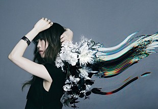 「Aimer、ビルボード2022年総合首位「残響散歌」など収録のニューアルバム『Open α Door』7月リリース　」