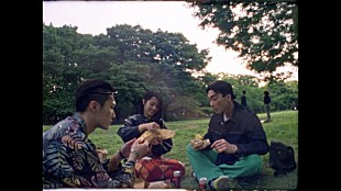 「kojikoji、ドラマ『かしましめし』EDテーマ「頬にひと口」MV公開」