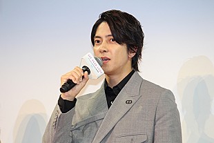 「山下智久『SEE HEAR LOVE』で視覚障害者役に挑戦　役作りのため「自宅で数時間目隠しをして過ごしました」」