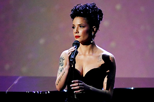 「 ホールジー＆SUGA、「Lilith (Diablo IV Anthem)」MV公開」1枚目/1