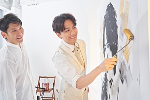 「山崎育三郎がオーケストラツアーとのタイアップ企画でライブペイントアーティスト・さとうたけしとコラボ作品を制作」