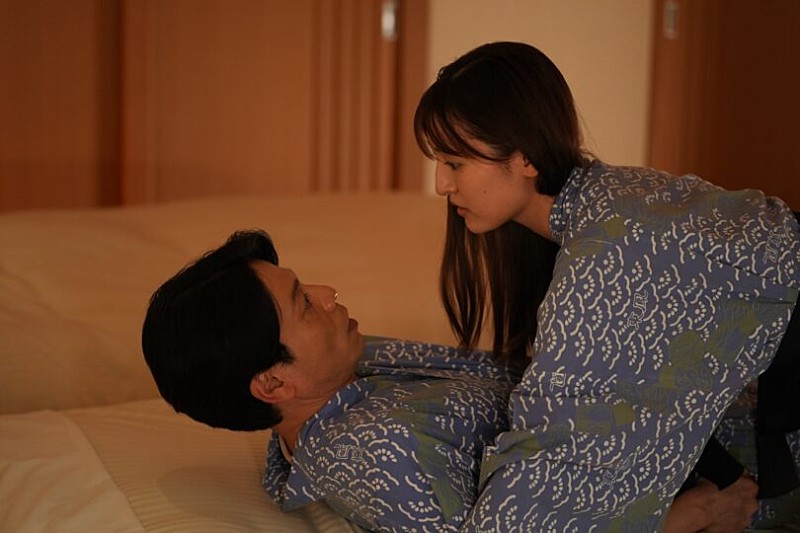 「「週末旅の極意」“真澄”観月ありさの“夫”吉沢悠が部下の誘惑に葛藤 「誰かを悲しませる誘惑に負けないって、大切なこと」」1枚目/1