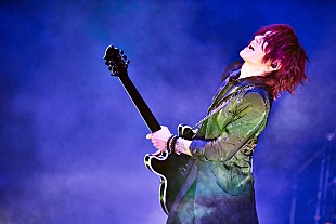 「＜ライブレポート＞SUGIZO、平和と共存を人々の心に訴えるウクライナのバンドKAZKAと共にステージに立つ」