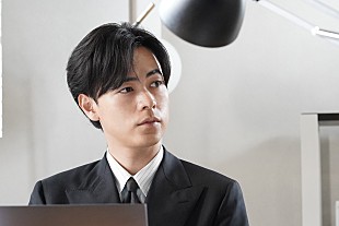「「転職の魔王様」“来栖”成田凌の過去の回想シ－ンに反響　「壮絶な過去があるみたい」「冷たくて厳しい魔王の過去が気になる」」