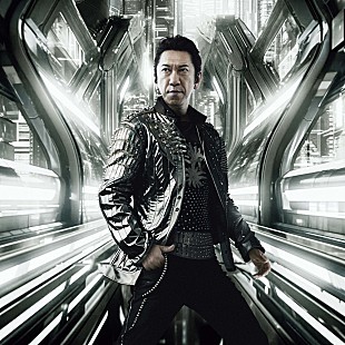 「布袋寅泰、ニューアルバム『GUITARHYTHM Ⅶ』トラックリスト公開　収録曲「Horizon」「Andromeda（feat. アイナ・ジ・エンド）」先行配信も決定」