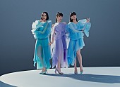 Perfume「Perfume、ロンドン単独公演より「ラヴ・クラウド」ライブ映像を公開」1枚目/2