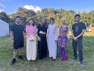 「NAQT VANE、『唄う六人の女』主題歌の新曲「NIGHTINGALE」を先行上映イベントで初披露」