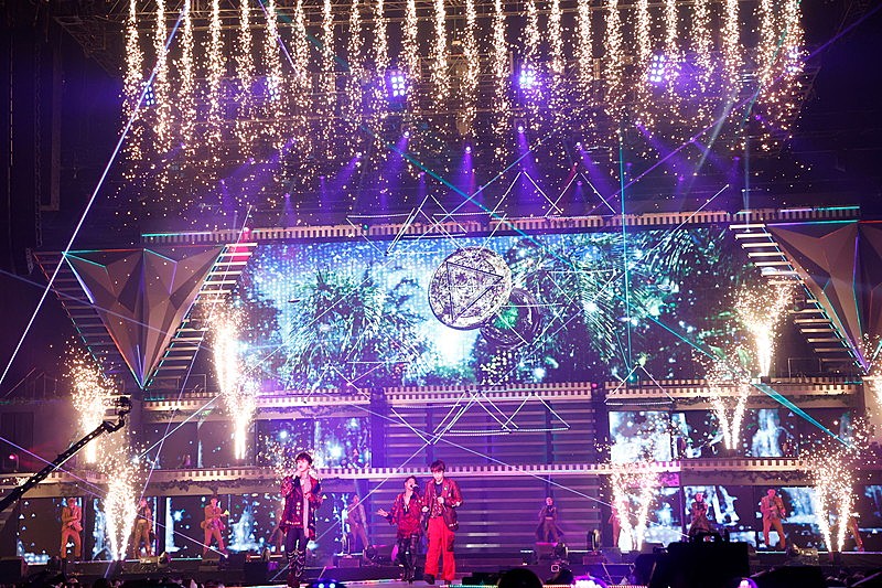 KAT-TUN「KAT-TUN、ツアー【Fantasia】を映像作品化　リリイベ／マルチアングル／MCダイジェストも収録」1枚目/1