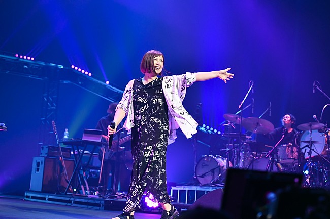 「絢香、約1年半ぶり全国ホールツアー【Funtale Tour 2023】東京公演オフィシャルレポが到着」1枚目/4