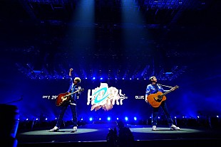 「＜ライブレポート＞ゆず「誕生おめでとうございます！」Kアリーナ横浜こけら落とし公演初日に見せた真摯なメッセージと祝祭のパフォーマンス」