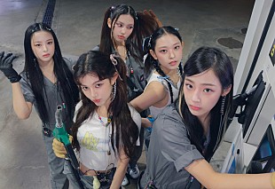 「NewJeans、ゲーム『リーグ・オブ・レジェンド』世界大会のテーマ曲「GODS」MV公開」