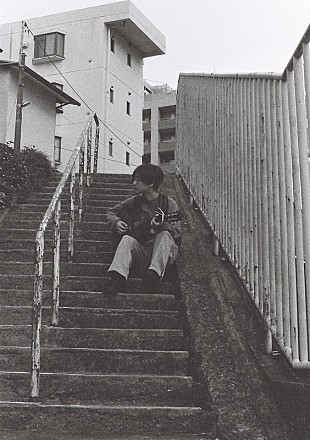 「ボカロP・皆川溺、自身歌唱楽曲「ベージュ」「ラッキー」配信リリース」