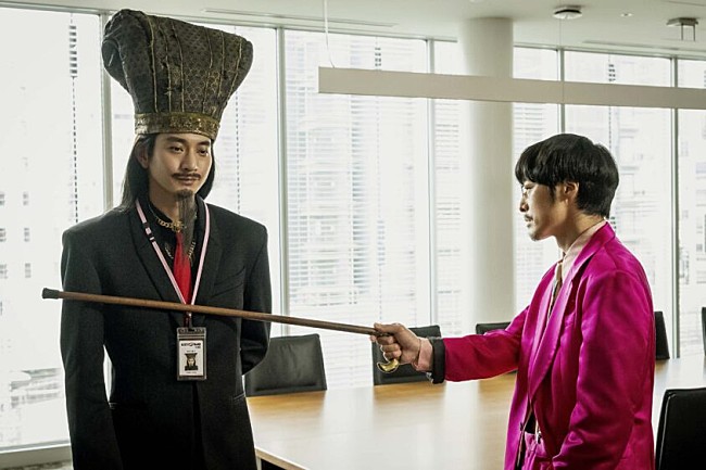 「「パリピ孔明」“孔明”向井理が宿敵“司馬懿・唐澤”和田聰宏と対決   「司馬懿の狼顧の相をガチ考察するとか大好きすぎる」」1枚目/1