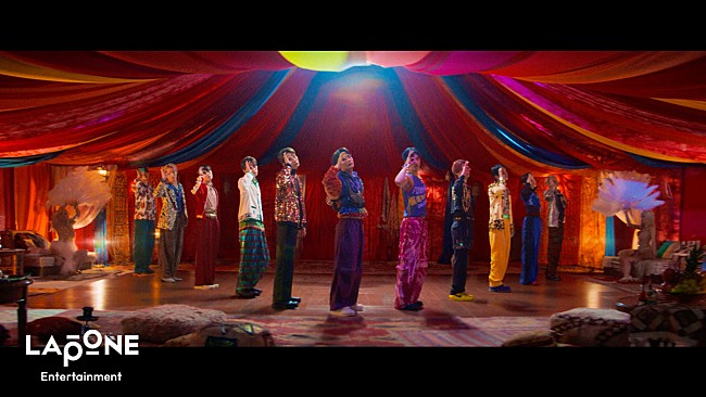 「JO1、YSL BEAUTYがヘアメイク手がけた「Eyes On Me (feat.R3HAB)」MV公開」1枚目/2