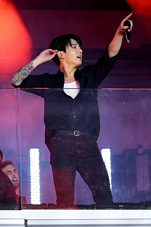 「JUNG KOOK、タイムズスクエアでのゲリラ公演映像を公開」