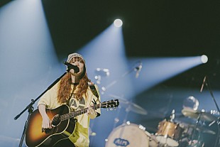 「＜ライブレポート＞あいみょんがあらゆる世代に愛される理由――その魅力に触れた【マジカル・バスルーム】追加公演、東京2日目」