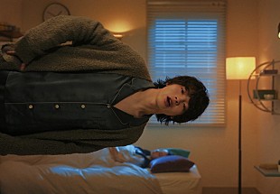 「imase、切なく不思議な「ミッドナイトガール」MV公開」