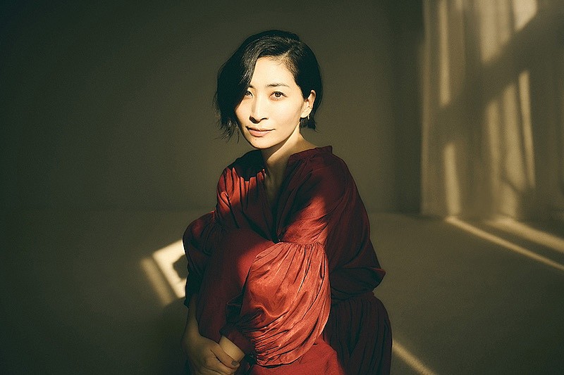 坂本真綾、「抱きしめて」4月CDリリース決定　同曲MV＆J写も公開