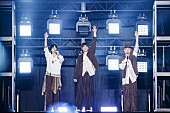 SHINee「SHINeeの6年ぶりドーム公演が終幕、メンバーもシャヲルも感涙」1枚目/9