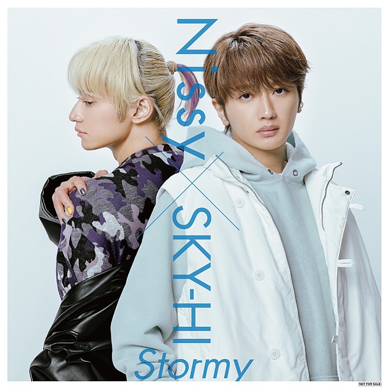 Nissy × SKY-HI「Nissy × SKY-HI シングル『Stormy』購入者特典
Amazon：メガジャケ&lt;通常盤&gt;」3枚目/8