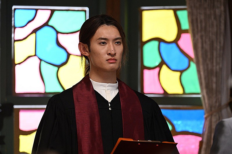 「「リビ松」次週予告の“健太郎”向井康二のラブシ-ンにSNS反応 「予告見てドキドキしてる」「心の準備が…」」1枚目/1