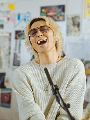 「藤井 風が初回放送に登場、NHK制作『tiny desk concerts』日本版」