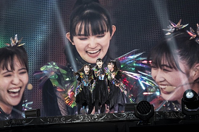 BABYMETAL「＜ライブレポート＞BABYMETAL、MOMOMETALの“聖誕”を3万人と祝福　各日異なるセトリで魅せた日本凱旋公演」1枚目/22