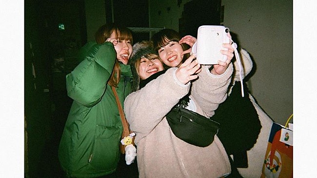 「カネヨリマサル、ミニAL『波打つ心を持ちながら』から「バンドマン」MV公開」1枚目/3