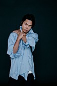 山下智久「山下智久とTOMORROW X TOGETHER・TAEHYUNがコラボ、ドラマ『ブルーモーメント』挿入歌に」1枚目/2