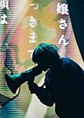 Eve「Eve初のアジアツアー、ジャカルタ公演ライブ写真＆ドキュメントムービーを公開」1枚目/5