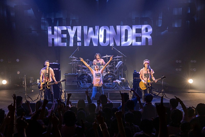 ザ・クロマニヨンズ「ザ・クロマニヨンズ、ツアー【HEY! WONDER 2024】のライブDVD発売決定」1枚目/2