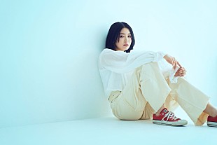 柏木ひなた「柏木ひなた、ソロデビュー1周年の6/28に新アーティスト写真解禁　7/31に新曲配信リリースも決定」