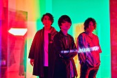 UNISON SQUARE GARDEN「UNISON SQUARE GARDEN、7/24発売のベストアルバムから「センチメンタルピリオド (S.B style)」のMVをプレミア公開」1枚目/3