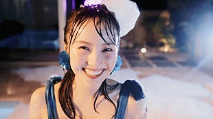 百田夏菜子「ももクロ・百田夏菜子、「熱帯夜 Fantasy」MV公開」