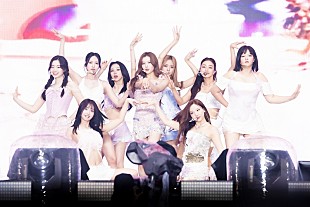 TWICE「TWICE、AL『DIVE』から新曲初パフォーマンス【READY TO BE in JAPAN SPECIAL】初日レポート到着」