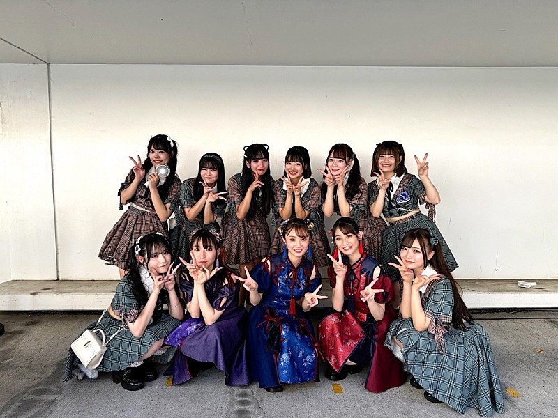 TEAM SHACHI「TEAM SHACHIがフリーライブツアーのファイナルを開催　真夏のららぽーと豊洲で“かわちぃ友達”と待ち合わせ」1枚目/6