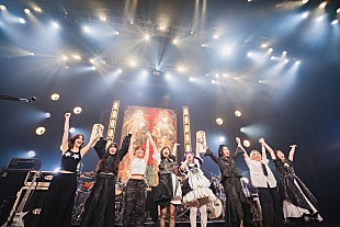 BAND-MAID「BAND-MAID、ザ・ウォーニングとの初コラボレーション曲「SHOW THEM」全世界配信決定」