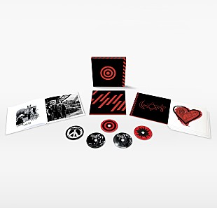 U2「U2、『ハウ・トゥ・ディスマントル・アン・アトミック・ボム』20周年記念リマスター盤発売決定　未発表曲公開」