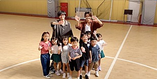 「King &amp; Prince、子ども達と触れ合う『6歳は誰だ！？ 同期当てクイズ』ティザー映像を公開」