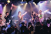 武瑠「＜ライブレポート＞武瑠「仲間たちがこんなに集まってくれて最高に嬉しい！」GOMESS、ADE SARIVAN、HIROTO、IKE、星熊南巫、4s4kiら大集結のツアーファイナル大成功」1枚目/30