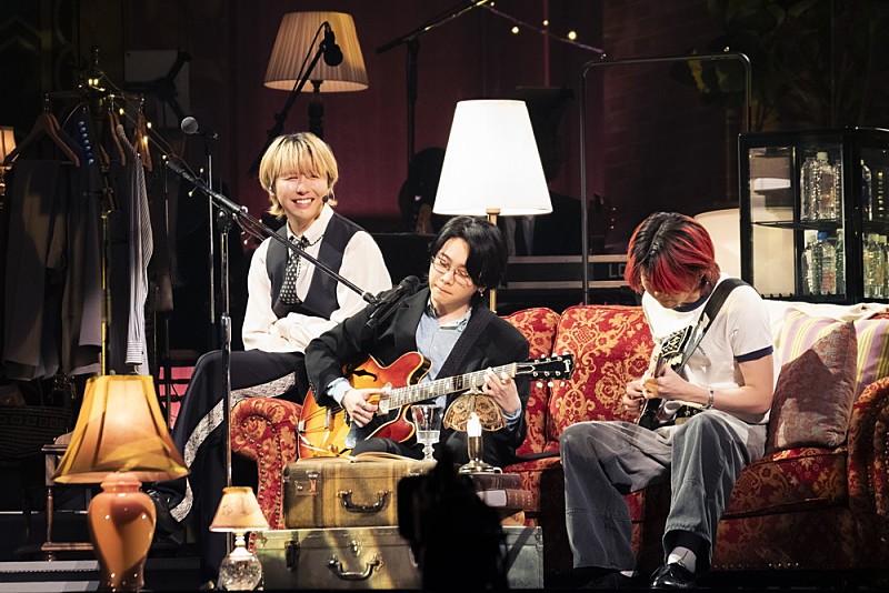 Mrs. GREEN APPLE「＜ライブレポート＞Mrs. GREEN APPLEが生み出すダイナミックな感動の“ハーモニー” 定期公演セミファイナル」1枚目/9