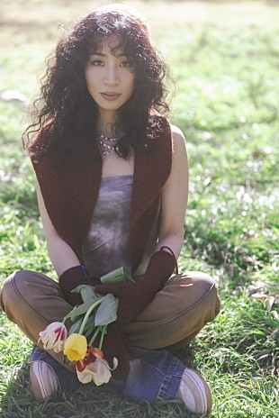 「aimi、台湾のアーティスト・LIU KOIとコラボ」