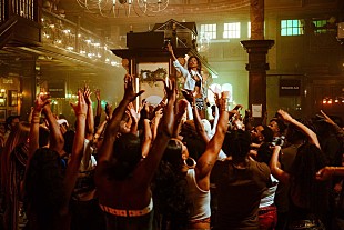 「【2024 #BBMAs】タイラ、「Push 2 Start」「Shake Ah」のパフォーマンスで大いに盛り上げる」