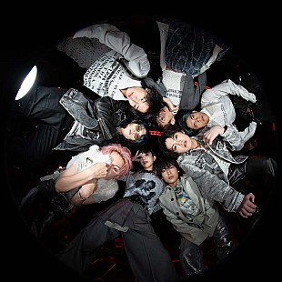 「XY -Dance&amp;Vocal-、新曲「TALK」ライブパフォーマンス映像公開」