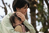 「中島裕翔、中学生の娘を持つ父親役を演じた映画『366日』新場面写真が解禁」1枚目/4