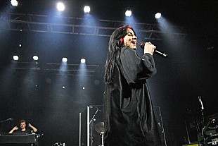 「ビリー・アイリッシュ／レディー・ガガ／ケイティ・ペリーら、多数のスターがLA山火事のためのチャリティー・コンサート【FireAid】に出演決定」