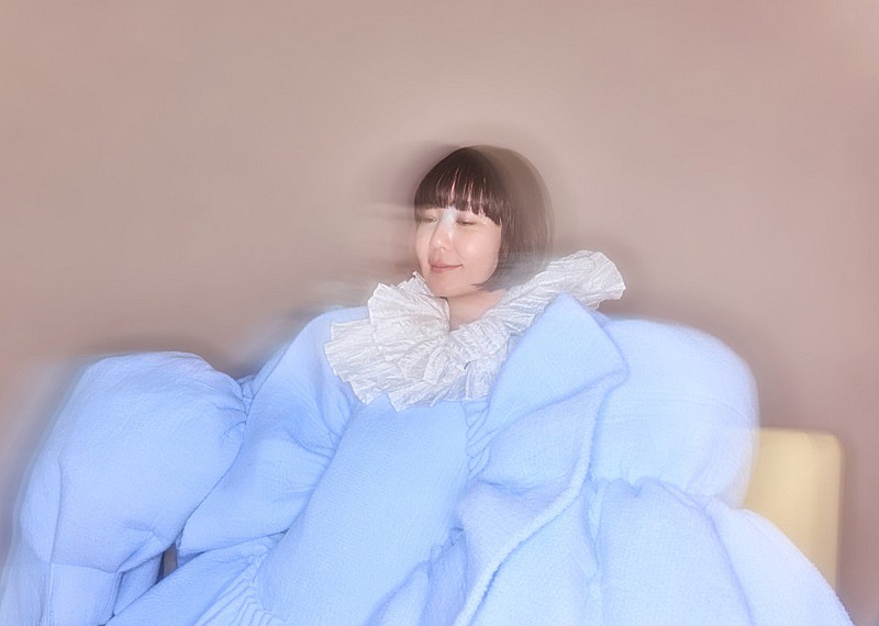 土岐麻子、AL『Lonely Ghost』のライブツアー東京公演ソールドアウトで追加公演が決定 