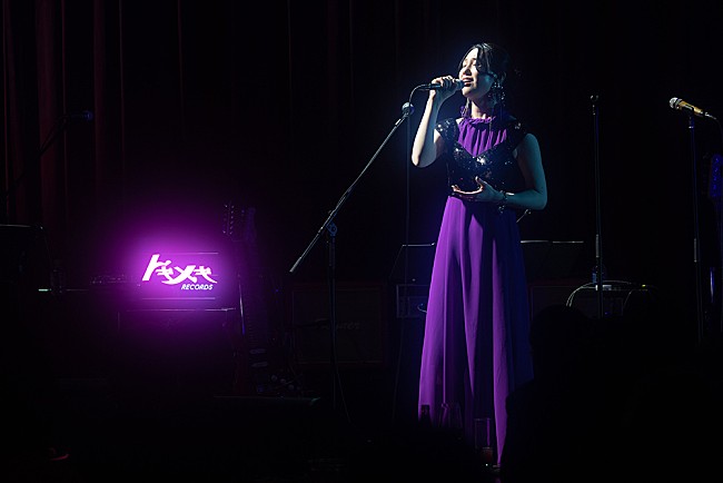 「＜ライブレポート＞Tokimeki Recordsがゲストボーカルを迎えてビルボードライブ公演開催、新たなサウンドで名曲を彩ったプレミアムな一夜」1枚目/29